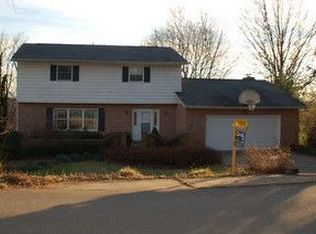 2900 Ash Meadows Blvd, Zanesville, OH 43701