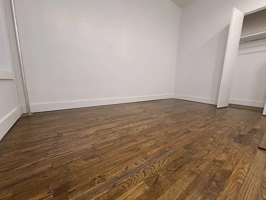 Rented by Dwelling NY Realty Inc | media 16