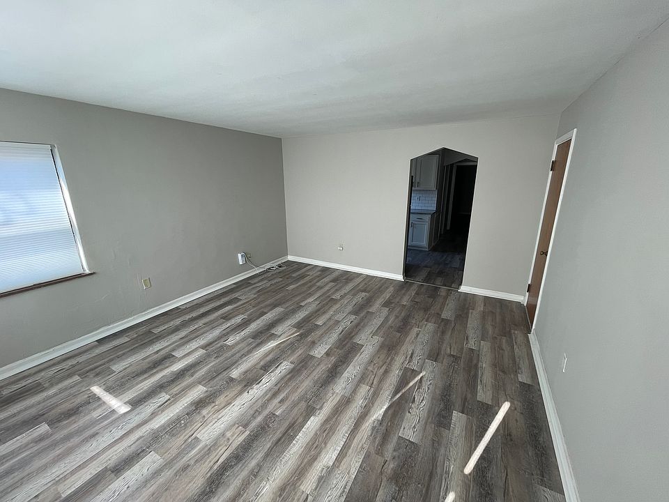1st image of 3043 Glenmore Ave #4-3043G
