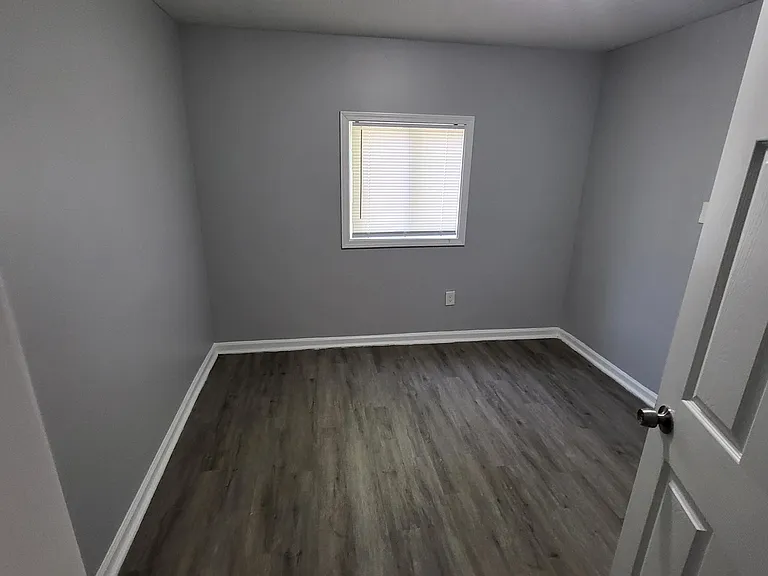 86 N Holmes Ave #A — Photo 11