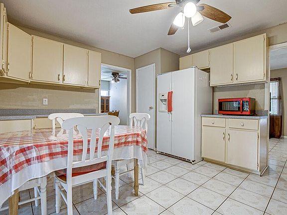 4th image of 1817 Curtis Dr