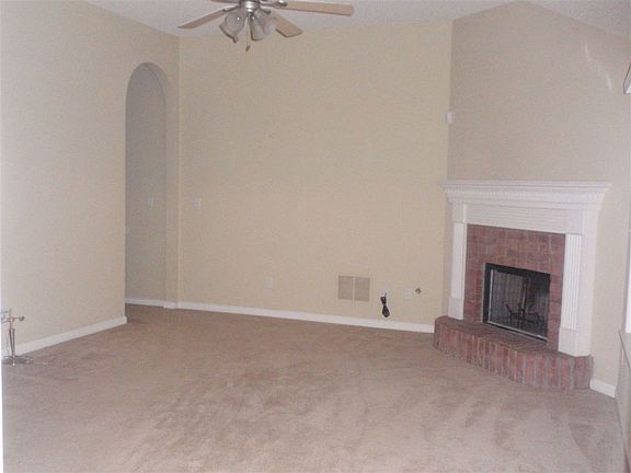 5th image of 9796 Oldham Dr