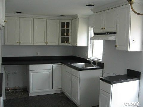 5th image of 160 E Shore Dr