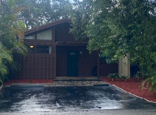 6120 NW 32nd Way, Fort Lauderdale, FL 33309