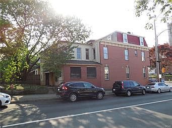 2nd image of 802 W Walnut St