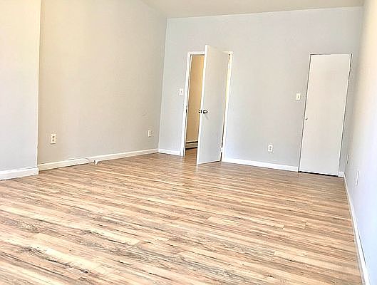 4th image of 2059 2nd Ave APT 2