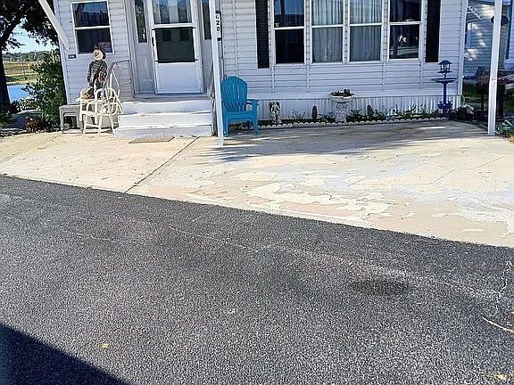 3rd image of 251 Patterson Rd #G0