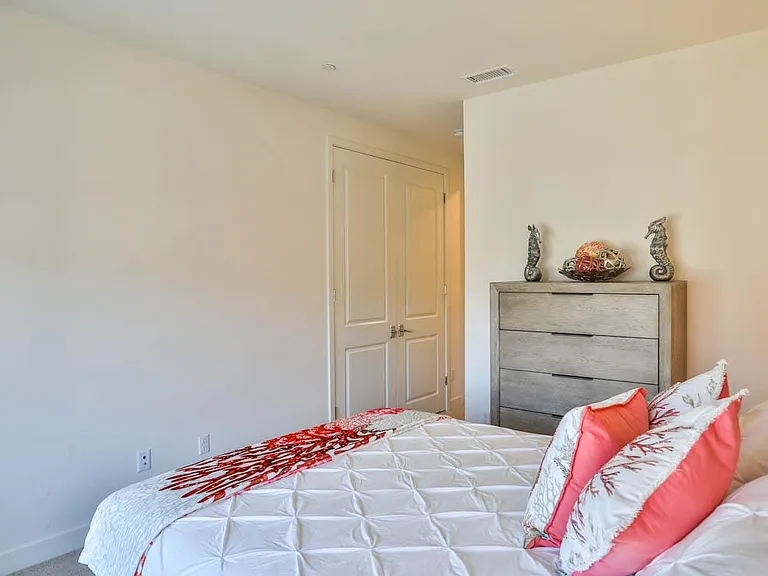 Secondary bedroom with in-built wardrobe