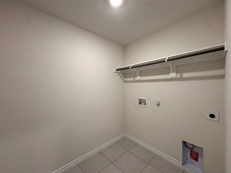610 Union Dr — Photo 19
