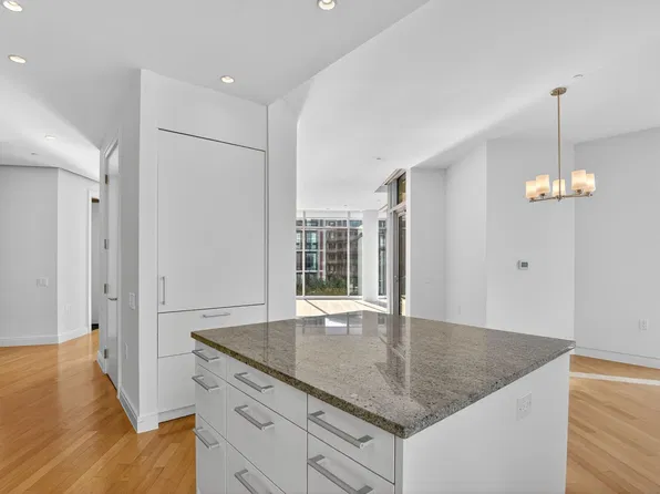 1177 22nd St NW #4K, Washington, DC 20037