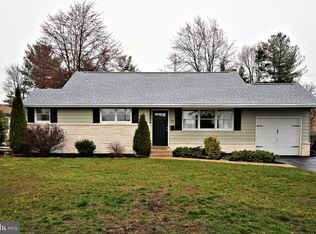 701 Cypress Rd, Warminster, PA 18974