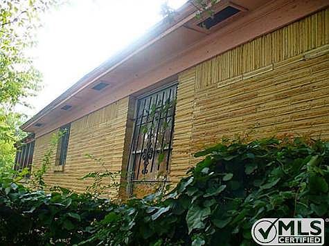 4th image of 2826 S Denley Dr