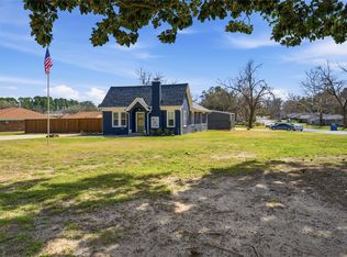 904 E College St, Athens, TX 75751
