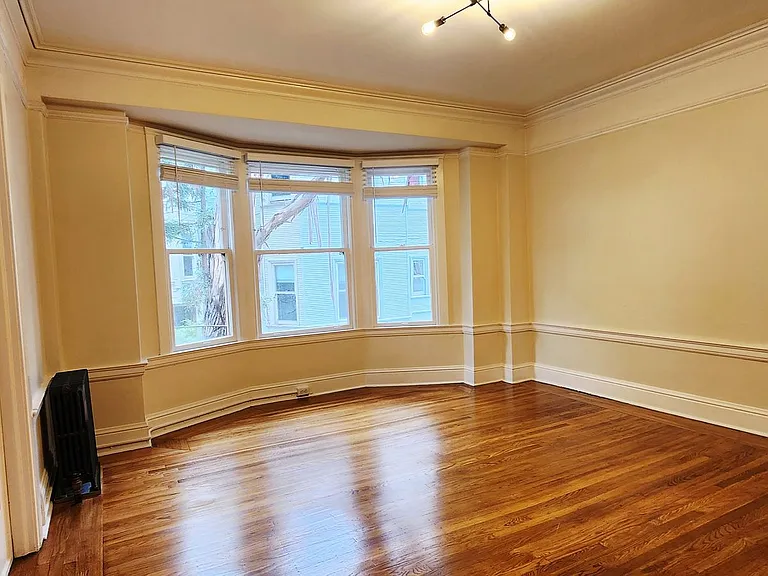 834 Bush St — Photo 17