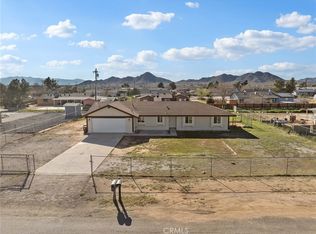 16548 Quinnault Rd, Apple Valley, CA 92307