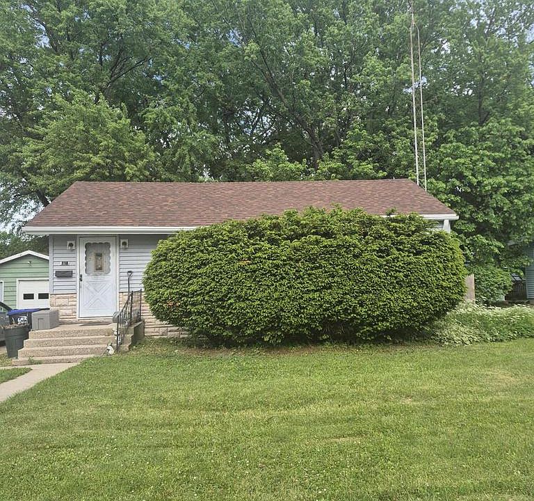1st image of 517 N Wisconsin STREET