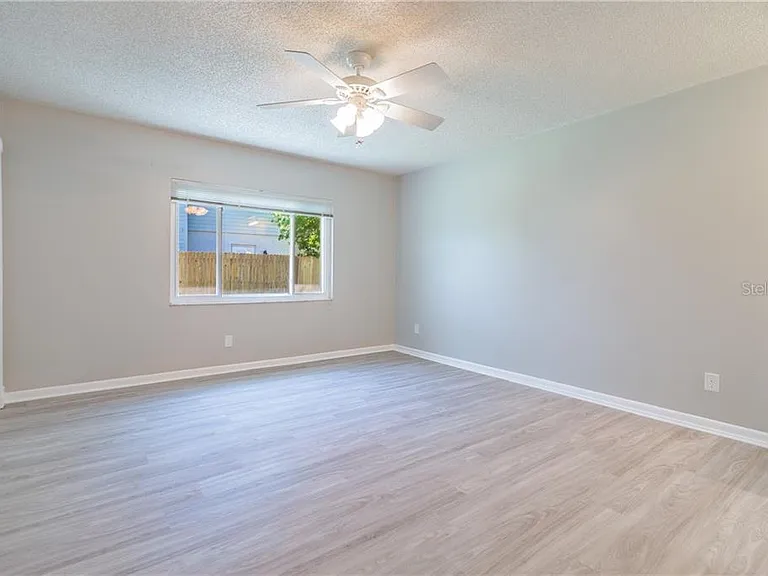 14729 Tall Tree Dr — Photo 15