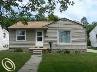 1551 Crescent St, Inkster, MI 48141