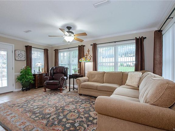 2nd image of 215 W Kingswood Dr