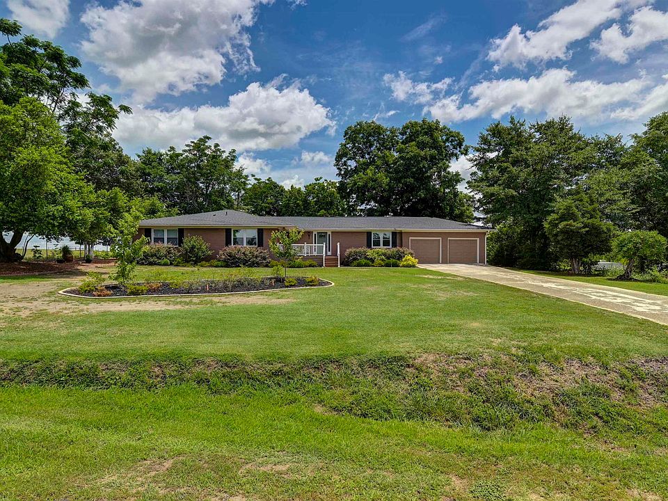 1st image of 204 Breezy Hill Rd