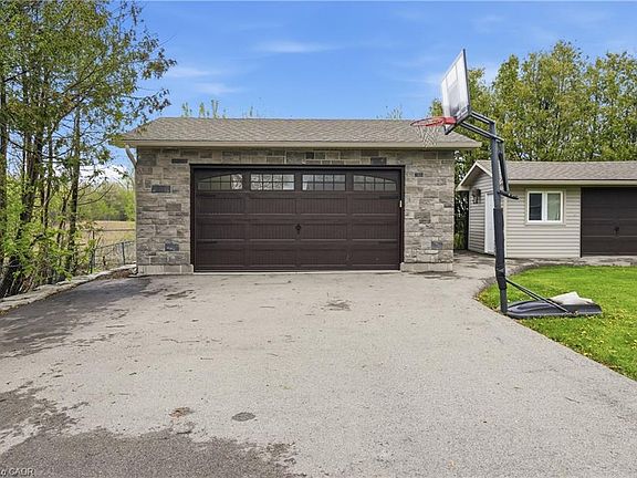 4th image of 2114 Golf Club Rd
