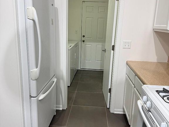 4th image of 6418 Grosbeak Ct