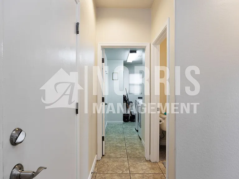 311 W Blue Lagoon Dr — Photo 31