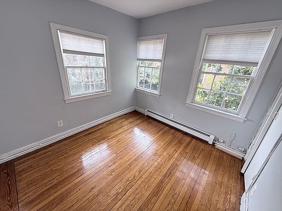 5th image of 1514 26th St NW #3