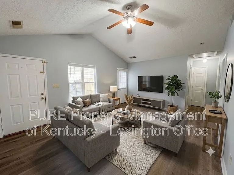 1034 Marshall Park Dr — Photo 4
