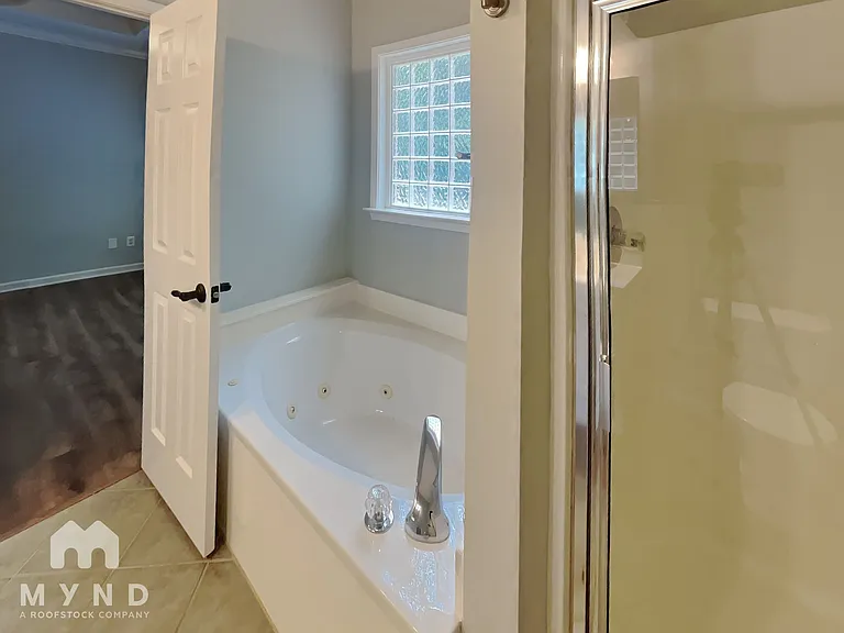 325 Shelby Forest Dr — Photo 13