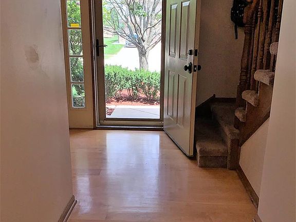 3rd image of 11241 Norwich Ln