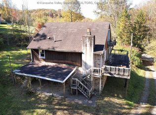 4812 Greenview Rd, South Charleston, WV 25309