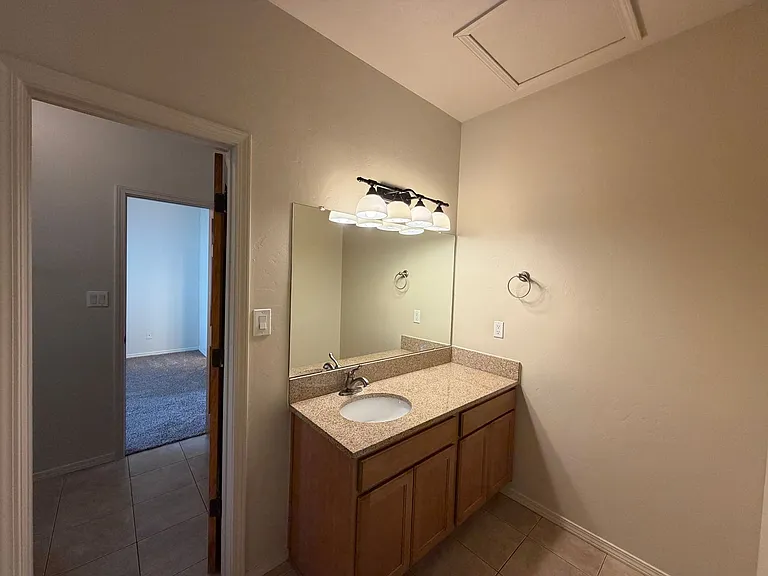 605 Benicia Ln SW — Photo 14