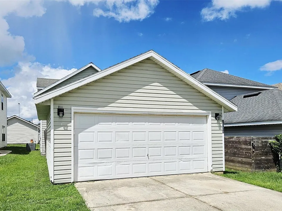 1024 Park Central Cir