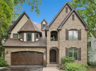 1261 Meadow Ln, Deerfield, IL 60015