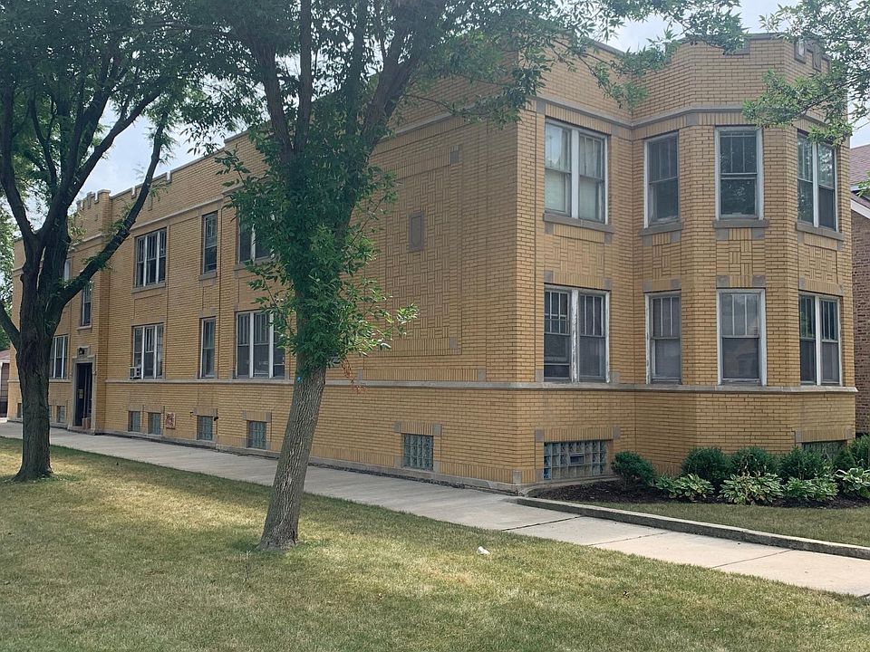 1st image of 5725 W Sunnyside Ave #2