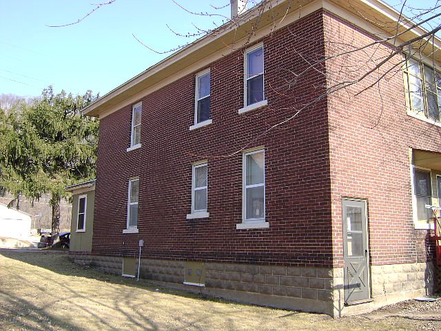 2nd image of 600 Pine Hill Rd