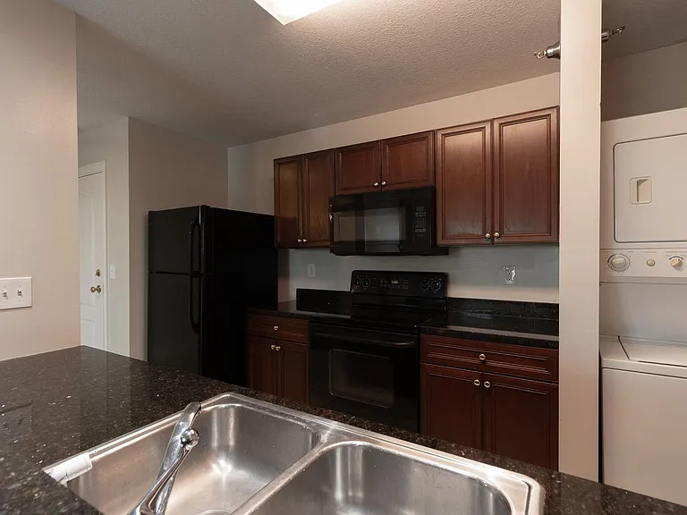 1100 Club Village Dr — Photo 25