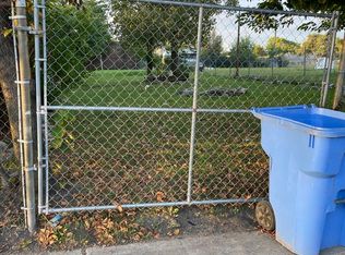 2425 W Roosevelt Rd, Chicago, IL 60608