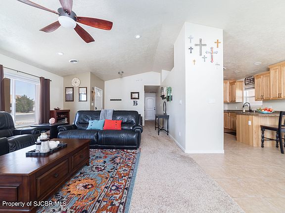 5th image of 716 Mesa Vista Dr