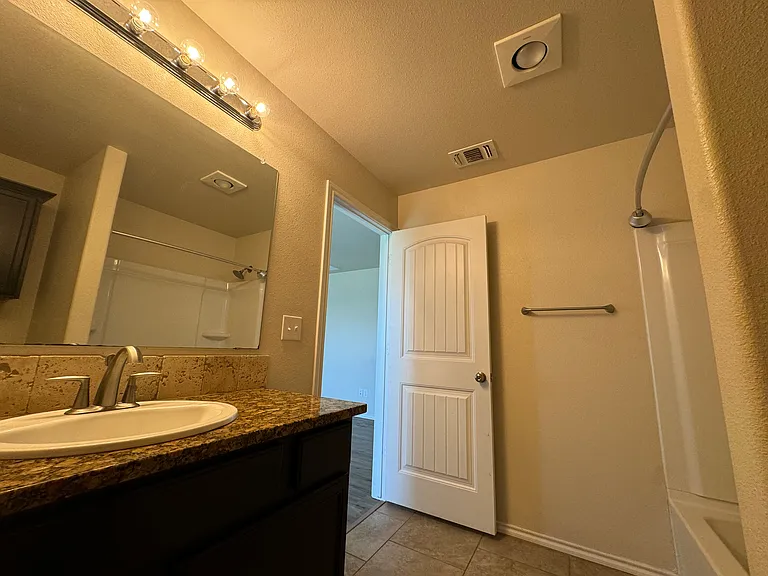 10113 Viola Ave — Photo 24