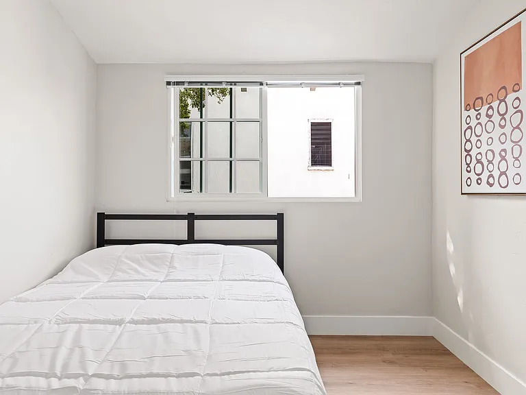 1707 Kelton Ave — Photo 38