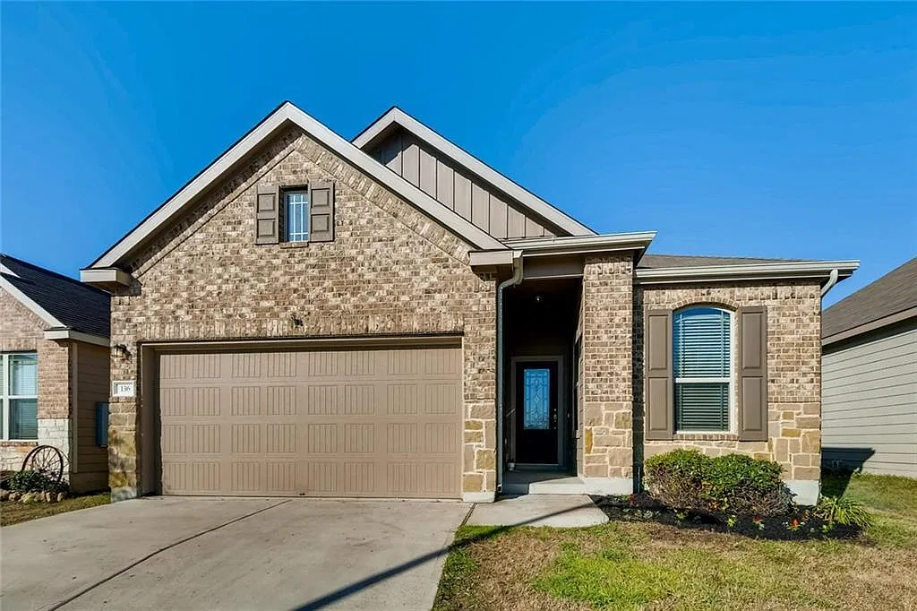 3 bed, 1752 sqft, $2,099 — Photo 1