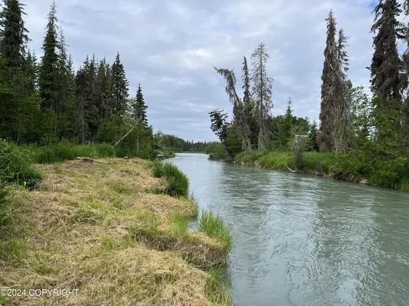 35894 King Salmon Ave, Soldotna, AK 99669