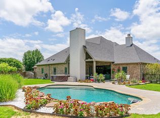 111 Old Base Rd, Aurora, TX 76078