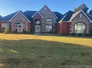 1104 SW 22nd St, Wagoner, OK 74467