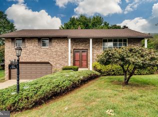 18 Thornbury Rd, Reading, PA 19606