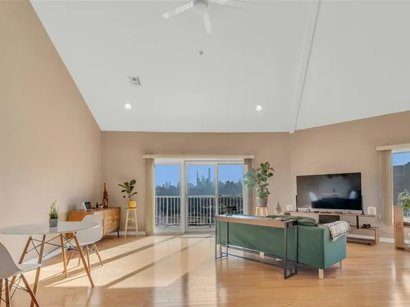 46 Legend Hills Dr, Edgewater, NJ 07020