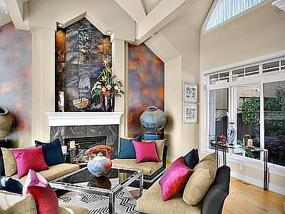 Faux Finishes in Magnificent Living Room