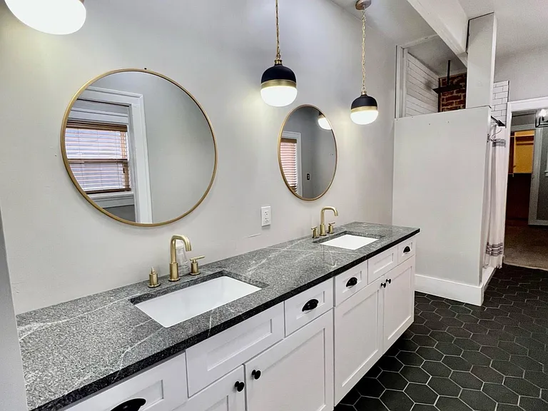 220 W Latimer St #B — Photo 20
